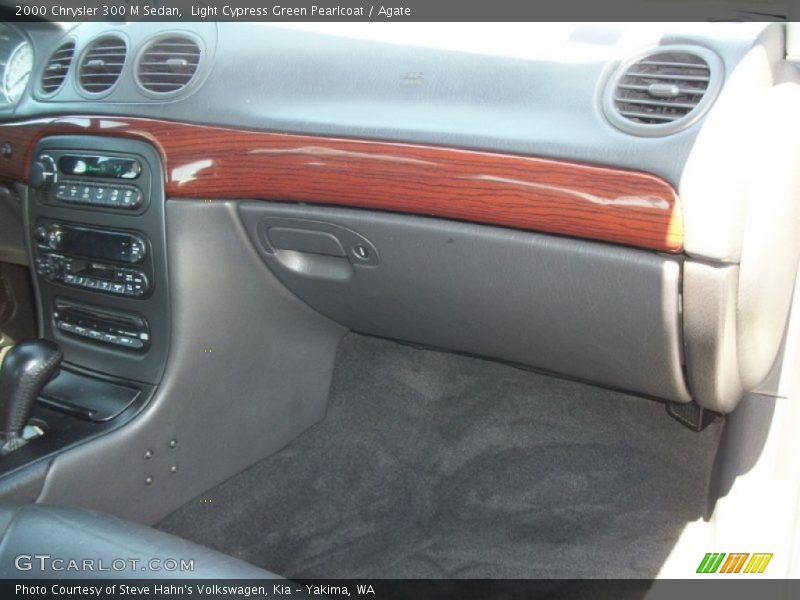 Light Cypress Green Pearlcoat / Agate 2000 Chrysler 300 M Sedan