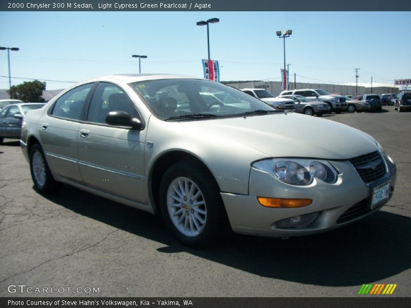 Light Cypress Green Pearlcoat / Agate 2000 Chrysler 300 M Sedan