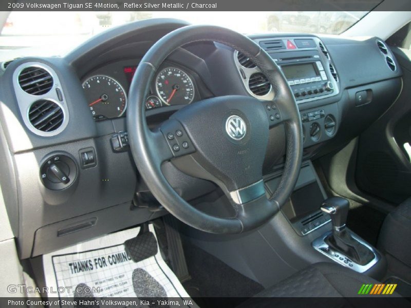 Reflex Silver Metallic / Charcoal 2009 Volkswagen Tiguan SE 4Motion