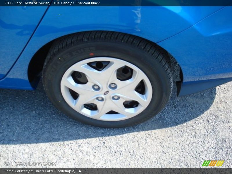  2013 Fiesta SE Sedan Wheel
