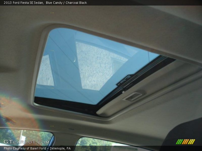 Blue Candy / Charcoal Black 2013 Ford Fiesta SE Sedan