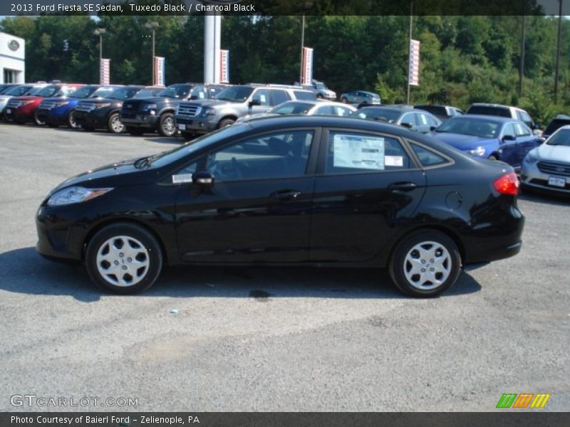  2013 Fiesta SE Sedan Tuxedo Black