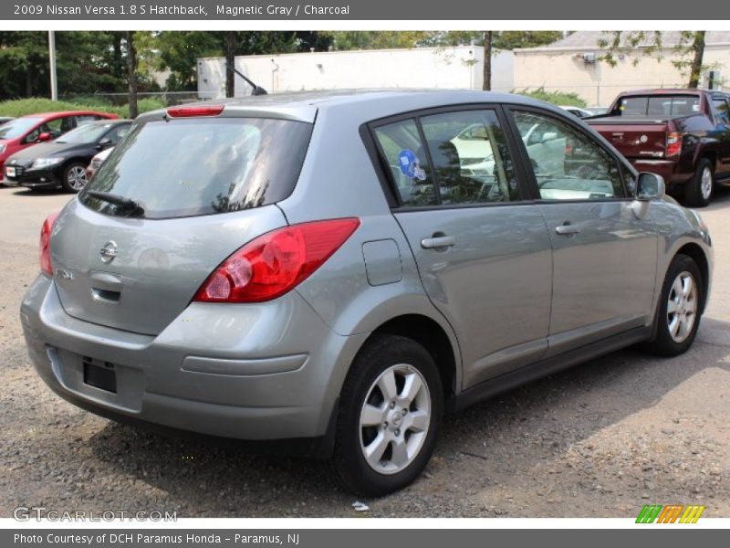 Magnetic Gray / Charcoal 2009 Nissan Versa 1.8 S Hatchback