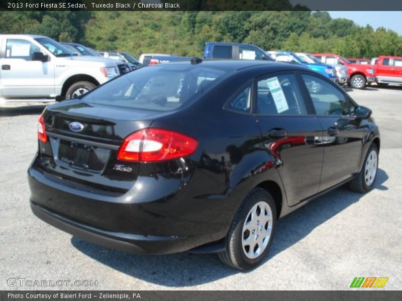 Tuxedo Black / Charcoal Black 2013 Ford Fiesta SE Sedan