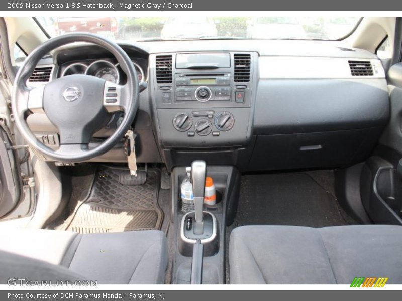 Magnetic Gray / Charcoal 2009 Nissan Versa 1.8 S Hatchback