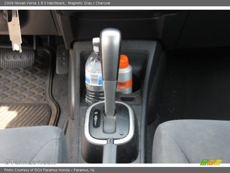 Magnetic Gray / Charcoal 2009 Nissan Versa 1.8 S Hatchback