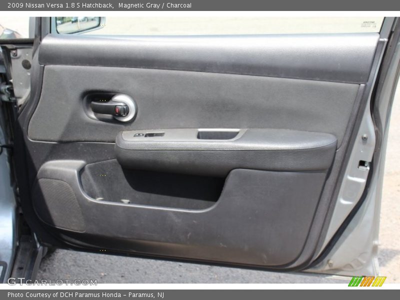 Magnetic Gray / Charcoal 2009 Nissan Versa 1.8 S Hatchback