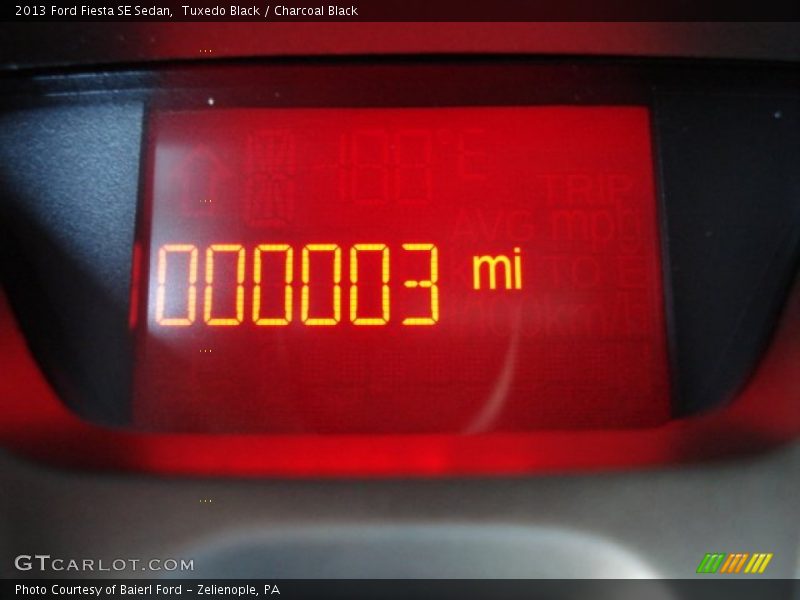 Tuxedo Black / Charcoal Black 2013 Ford Fiesta SE Sedan