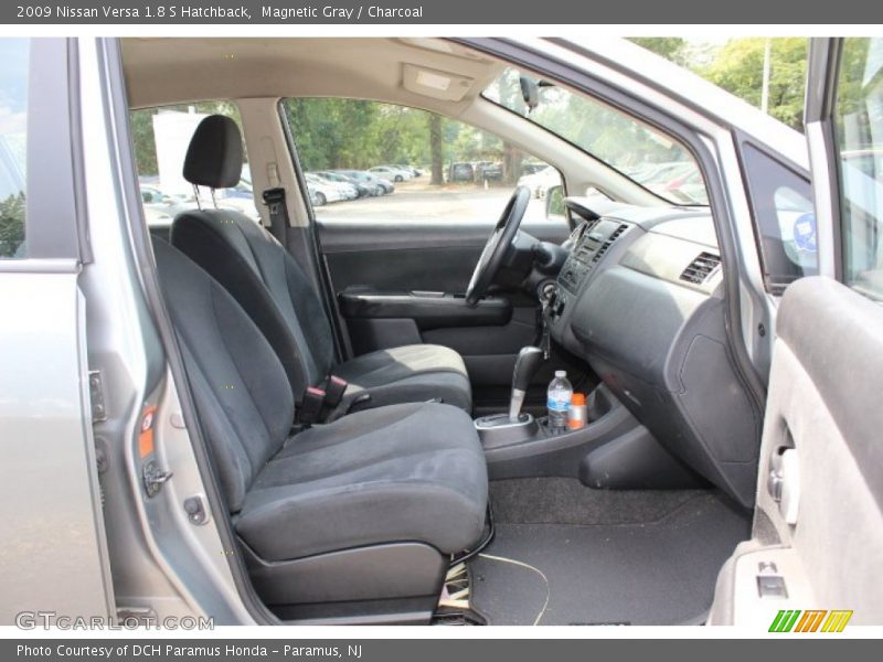 Magnetic Gray / Charcoal 2009 Nissan Versa 1.8 S Hatchback