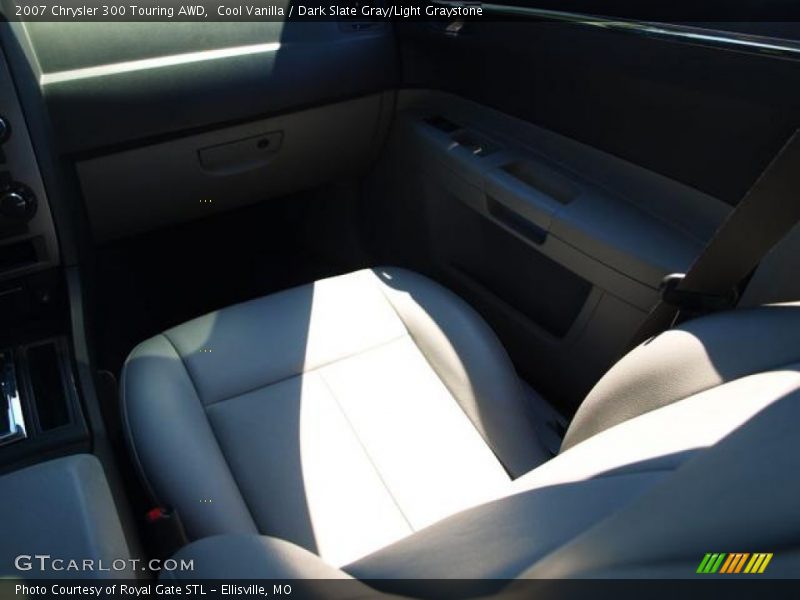 Cool Vanilla / Dark Slate Gray/Light Graystone 2007 Chrysler 300 Touring AWD