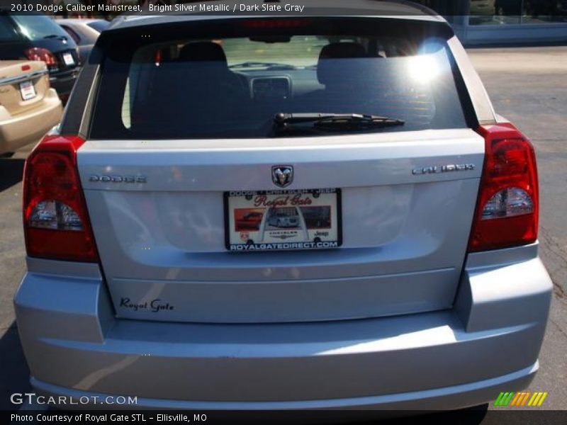 Bright Silver Metallic / Dark Slate Gray 2010 Dodge Caliber Mainstreet