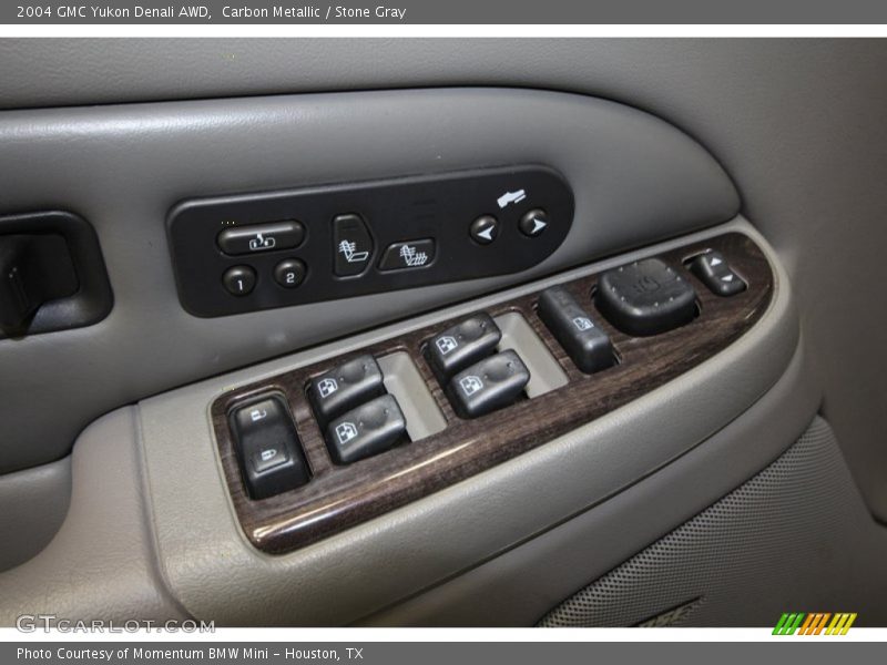 Carbon Metallic / Stone Gray 2004 GMC Yukon Denali AWD