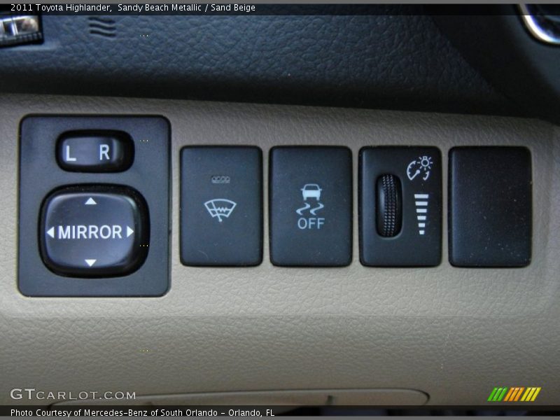 Sandy Beach Metallic / Sand Beige 2011 Toyota Highlander