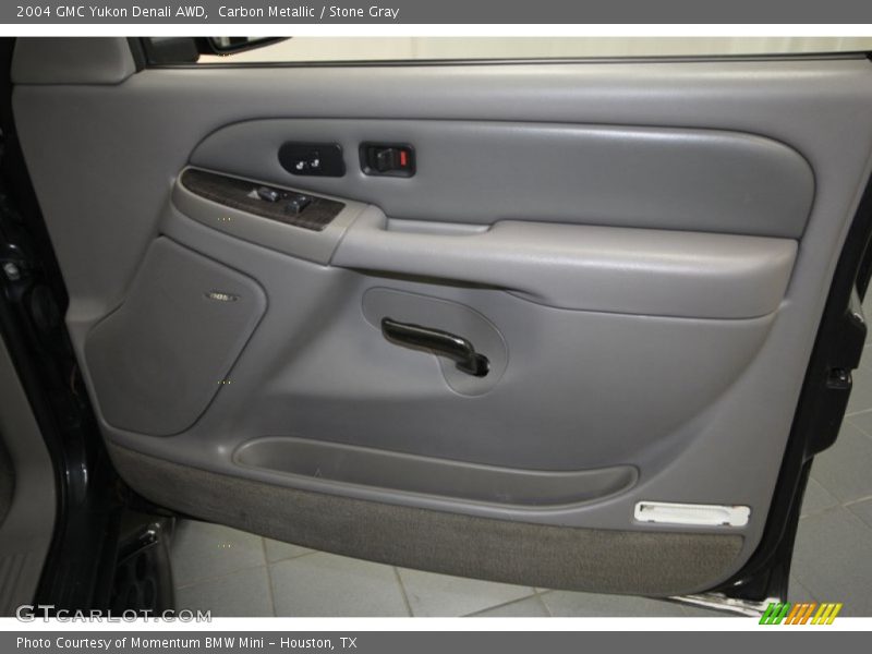 Carbon Metallic / Stone Gray 2004 GMC Yukon Denali AWD
