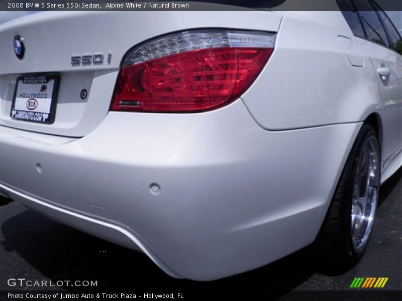 Alpine White / Natural Brown 2008 BMW 5 Series 550i Sedan