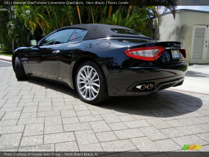 Nero (Black) / Rosso Corallo 2011 Maserati GranTurismo Convertible GranCabrio