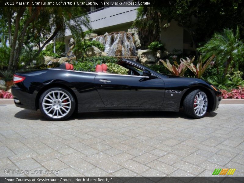  2011 GranTurismo Convertible GranCabrio Nero (Black)