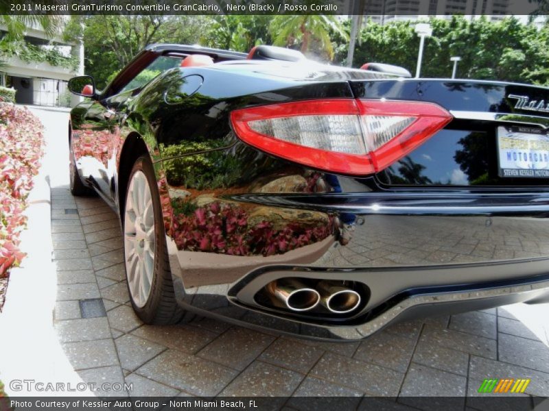 Nero (Black) / Rosso Corallo 2011 Maserati GranTurismo Convertible GranCabrio