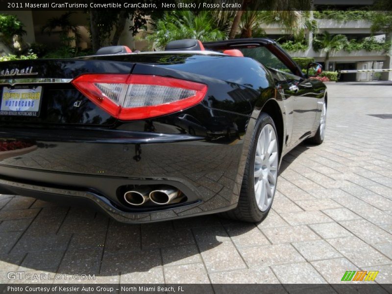 Nero (Black) / Rosso Corallo 2011 Maserati GranTurismo Convertible GranCabrio