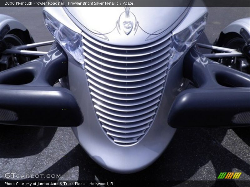 Prowler Bright Silver Metallic / Agate 2000 Plymouth Prowler Roadster