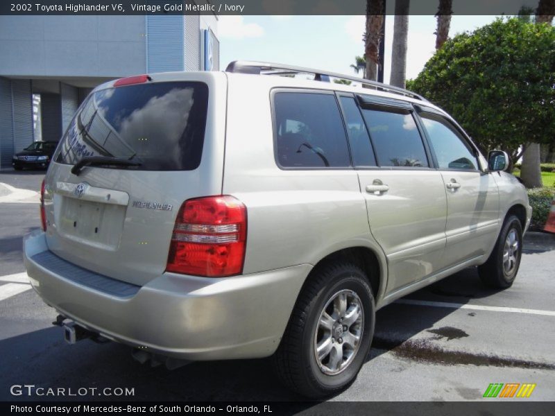 Vintage Gold Metallic / Ivory 2002 Toyota Highlander V6