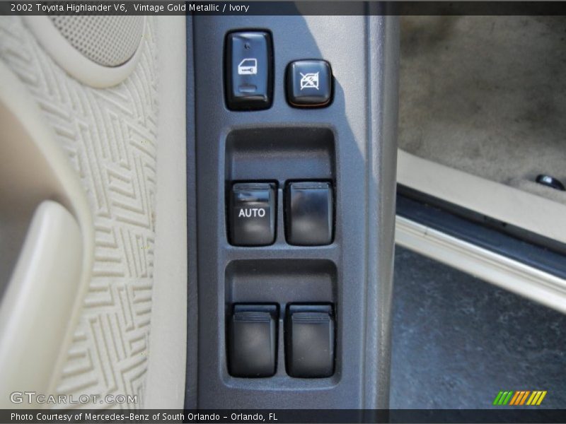 Vintage Gold Metallic / Ivory 2002 Toyota Highlander V6
