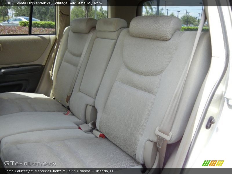 Vintage Gold Metallic / Ivory 2002 Toyota Highlander V6