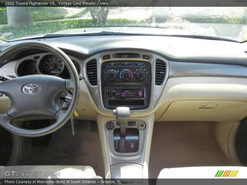 Vintage Gold Metallic / Ivory 2002 Toyota Highlander V6