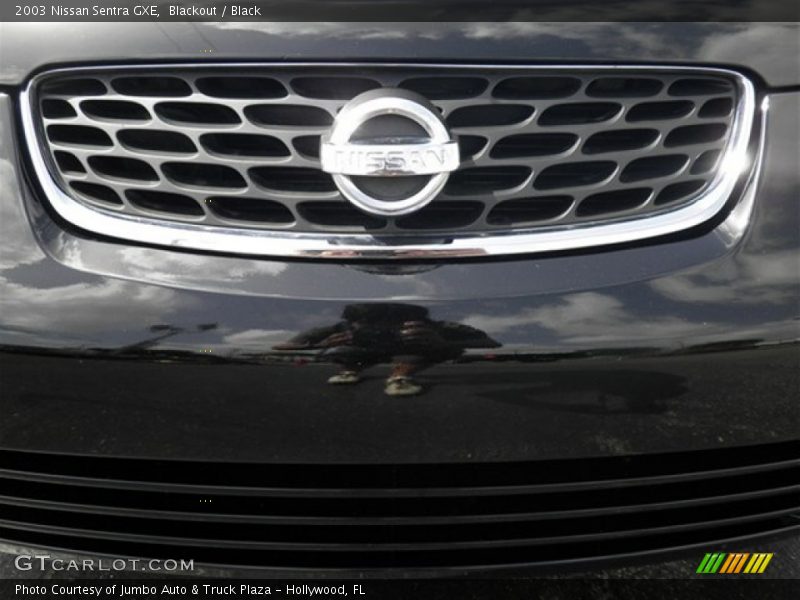 Blackout / Black 2003 Nissan Sentra GXE