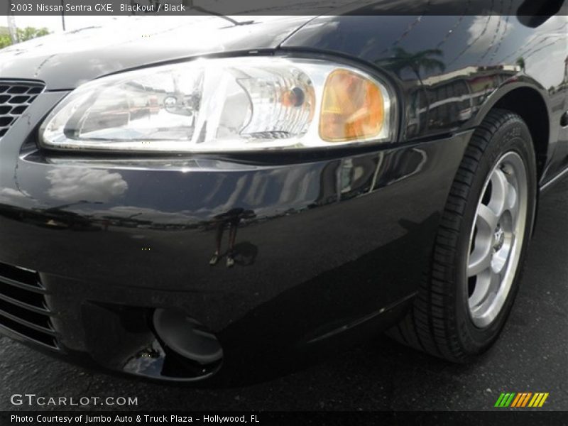 Blackout / Black 2003 Nissan Sentra GXE
