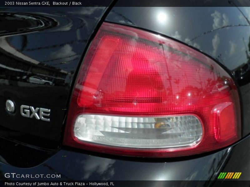 Blackout / Black 2003 Nissan Sentra GXE