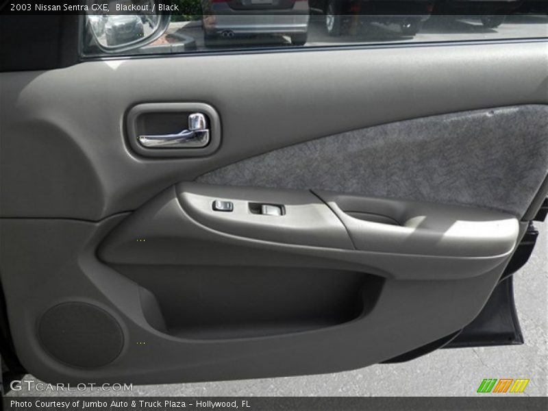 Blackout / Black 2003 Nissan Sentra GXE