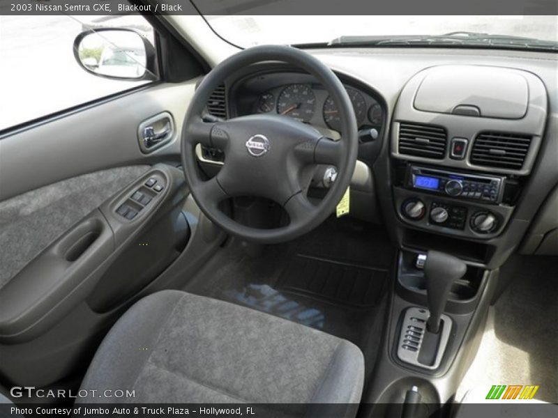 Blackout / Black 2003 Nissan Sentra GXE