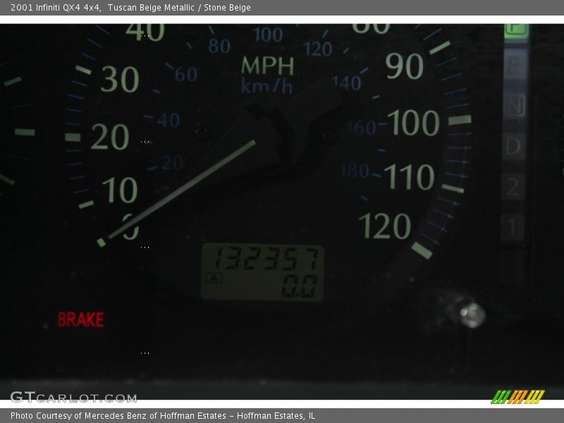 Tuscan Beige Metallic / Stone Beige 2001 Infiniti QX4 4x4
