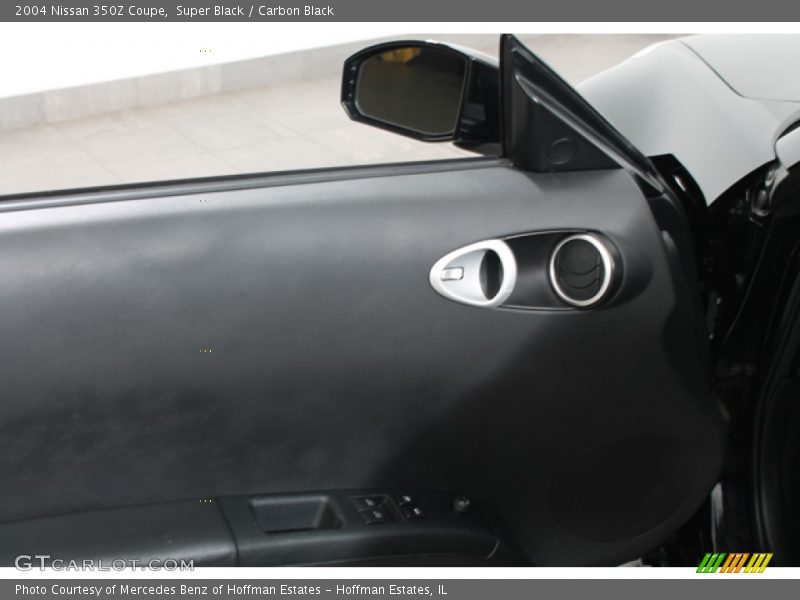 Super Black / Carbon Black 2004 Nissan 350Z Coupe