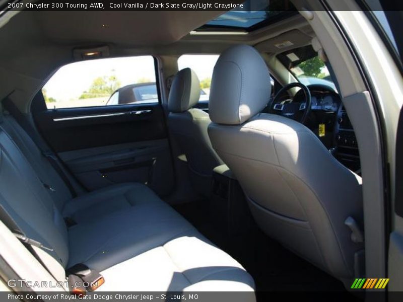 Cool Vanilla / Dark Slate Gray/Light Graystone 2007 Chrysler 300 Touring AWD