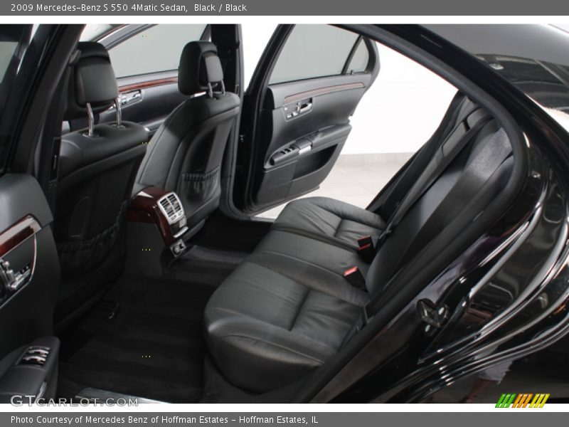 Black / Black 2009 Mercedes-Benz S 550 4Matic Sedan