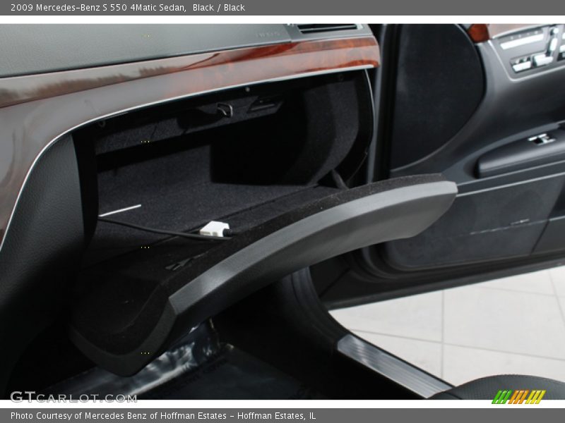 Black / Black 2009 Mercedes-Benz S 550 4Matic Sedan