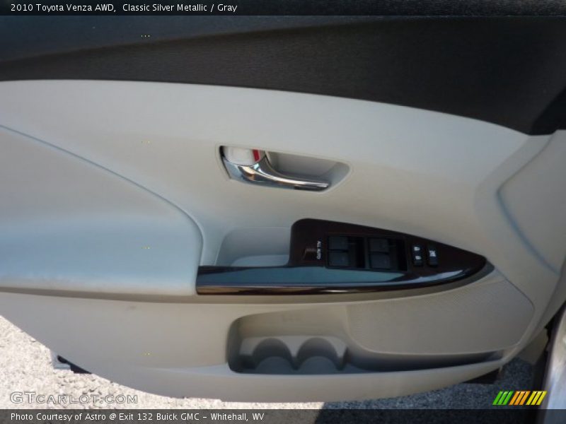 Classic Silver Metallic / Gray 2010 Toyota Venza AWD