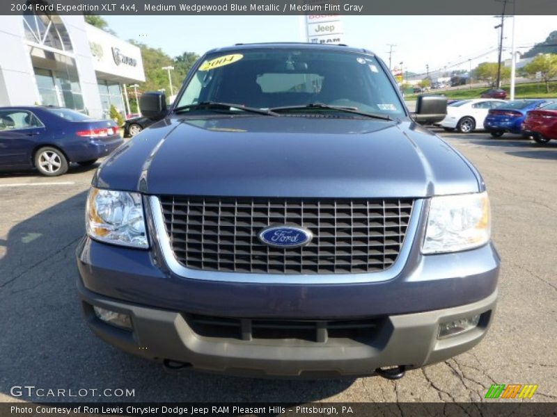 Medium Wedgewood Blue Metallic / Medium Flint Gray 2004 Ford Expedition XLT 4x4