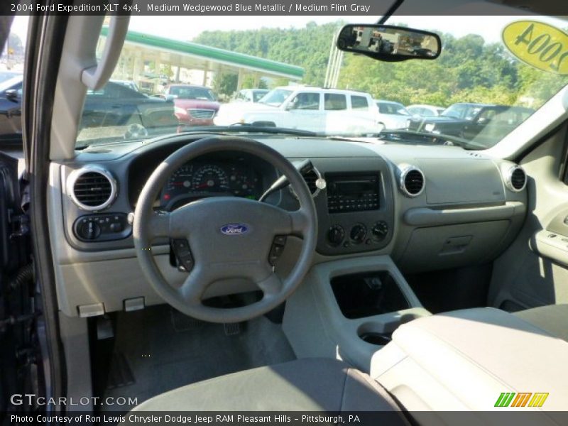 Medium Wedgewood Blue Metallic / Medium Flint Gray 2004 Ford Expedition XLT 4x4