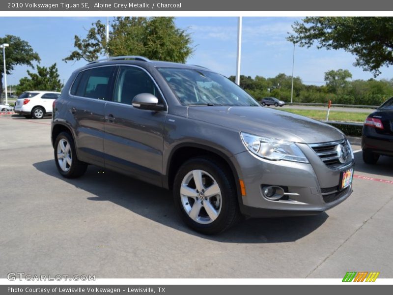 Alpine Grey Metallic / Charcoal 2010 Volkswagen Tiguan SE