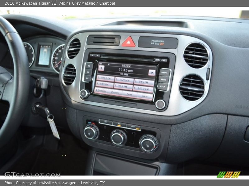 Alpine Grey Metallic / Charcoal 2010 Volkswagen Tiguan SE