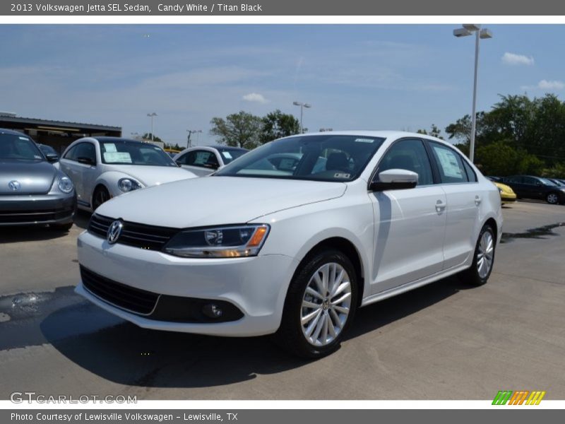 Candy White / Titan Black 2013 Volkswagen Jetta SEL Sedan