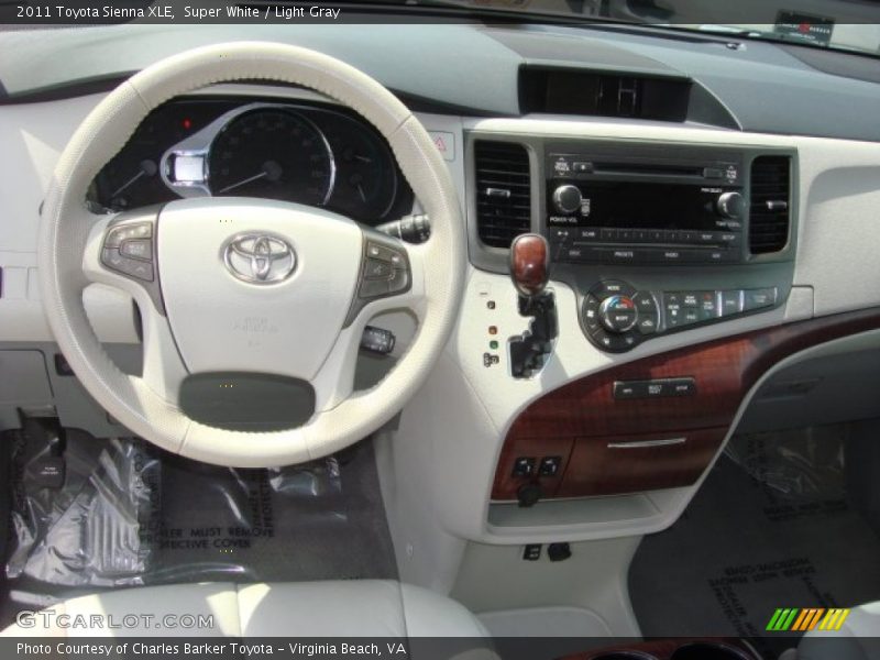 Super White / Light Gray 2011 Toyota Sienna XLE