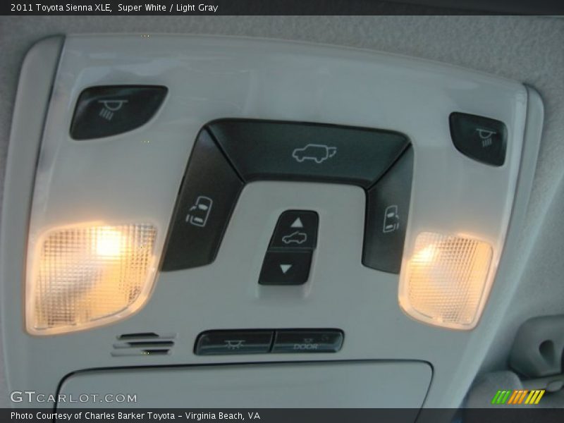 Super White / Light Gray 2011 Toyota Sienna XLE