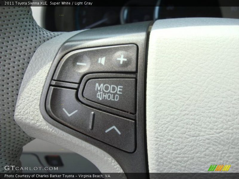 Super White / Light Gray 2011 Toyota Sienna XLE