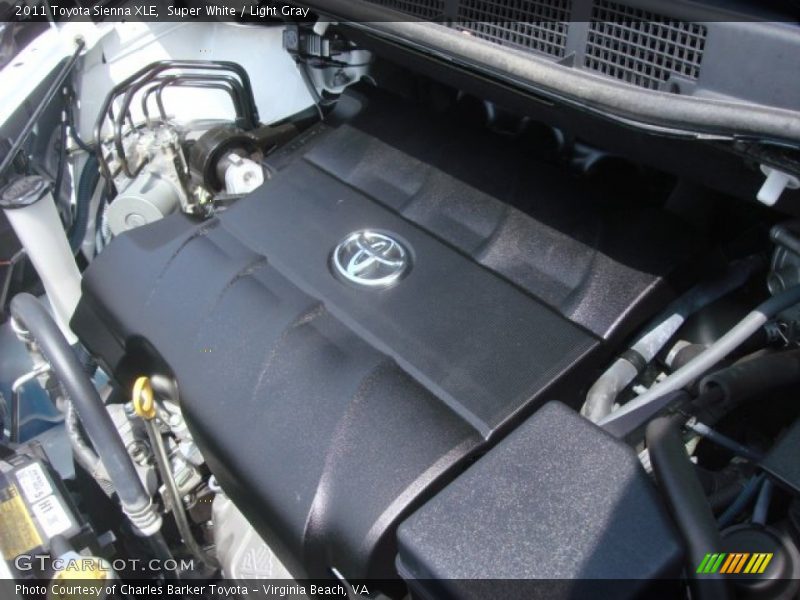 Super White / Light Gray 2011 Toyota Sienna XLE