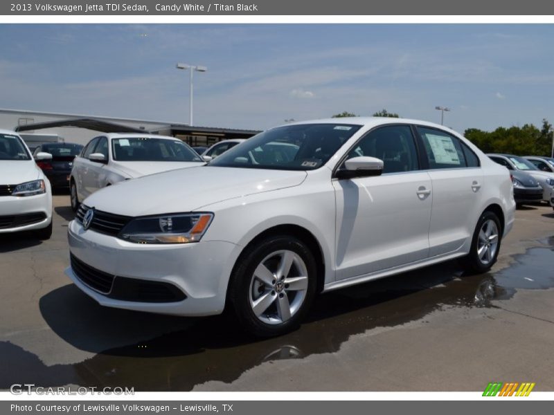 Candy White / Titan Black 2013 Volkswagen Jetta TDI Sedan