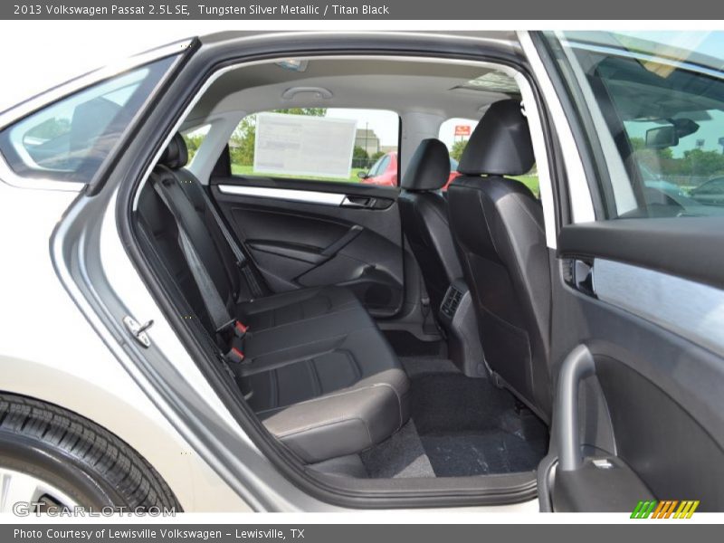 Tungsten Silver Metallic / Titan Black 2013 Volkswagen Passat 2.5L SE